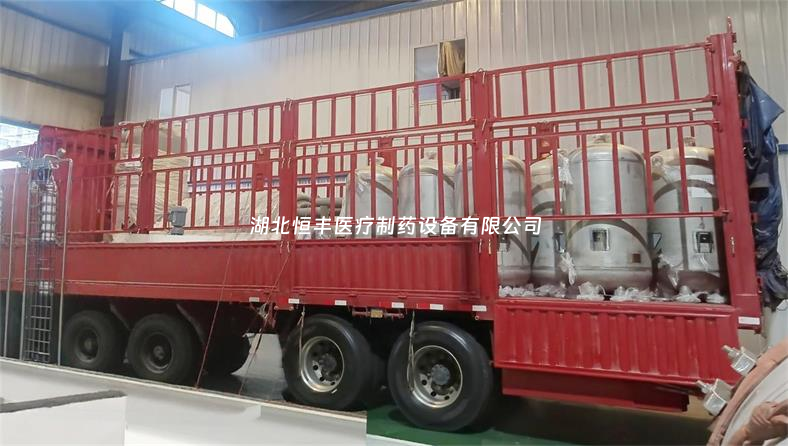 一大批儲(chǔ)罐順利發(fā)貨